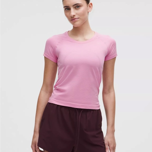 Lululemon Women's Pink Short Sleeve Top 10 - Picture 1 of 7